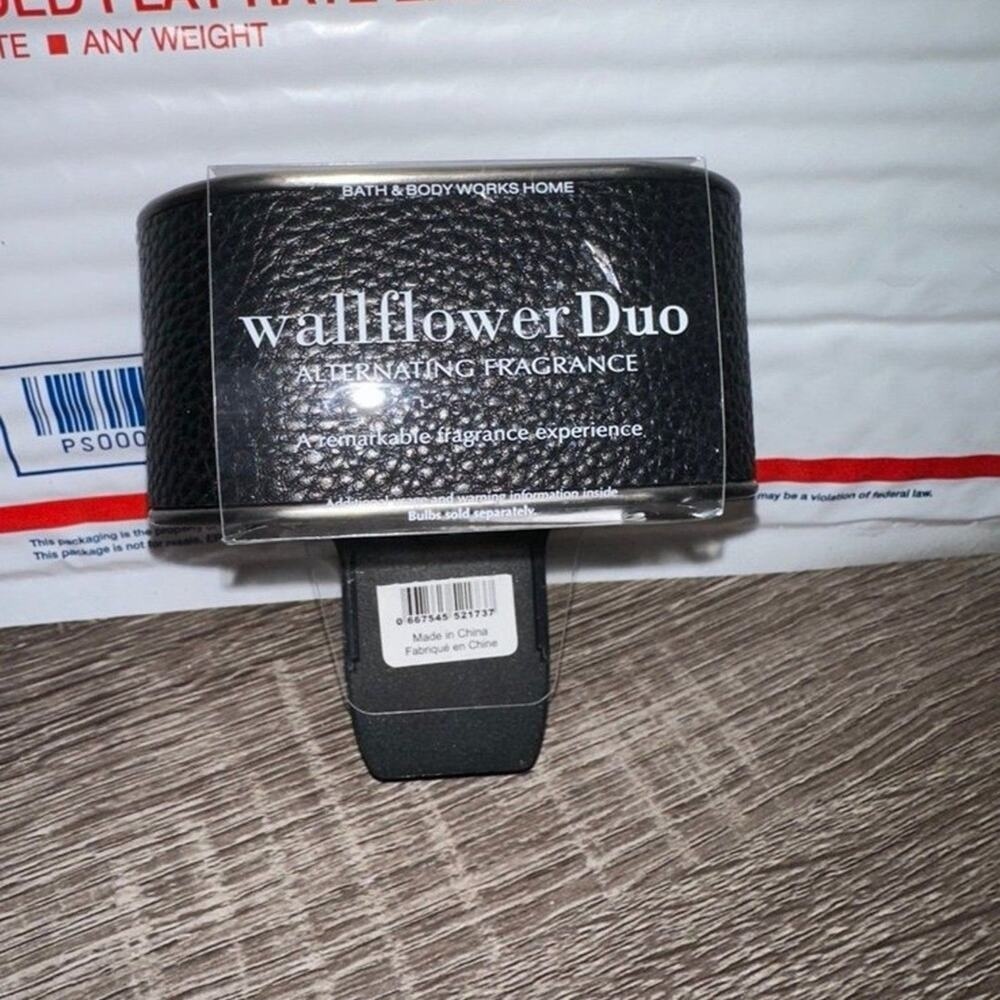 Bath and Body works Wallflower Refill Plug Switching Scents Wall flower‎